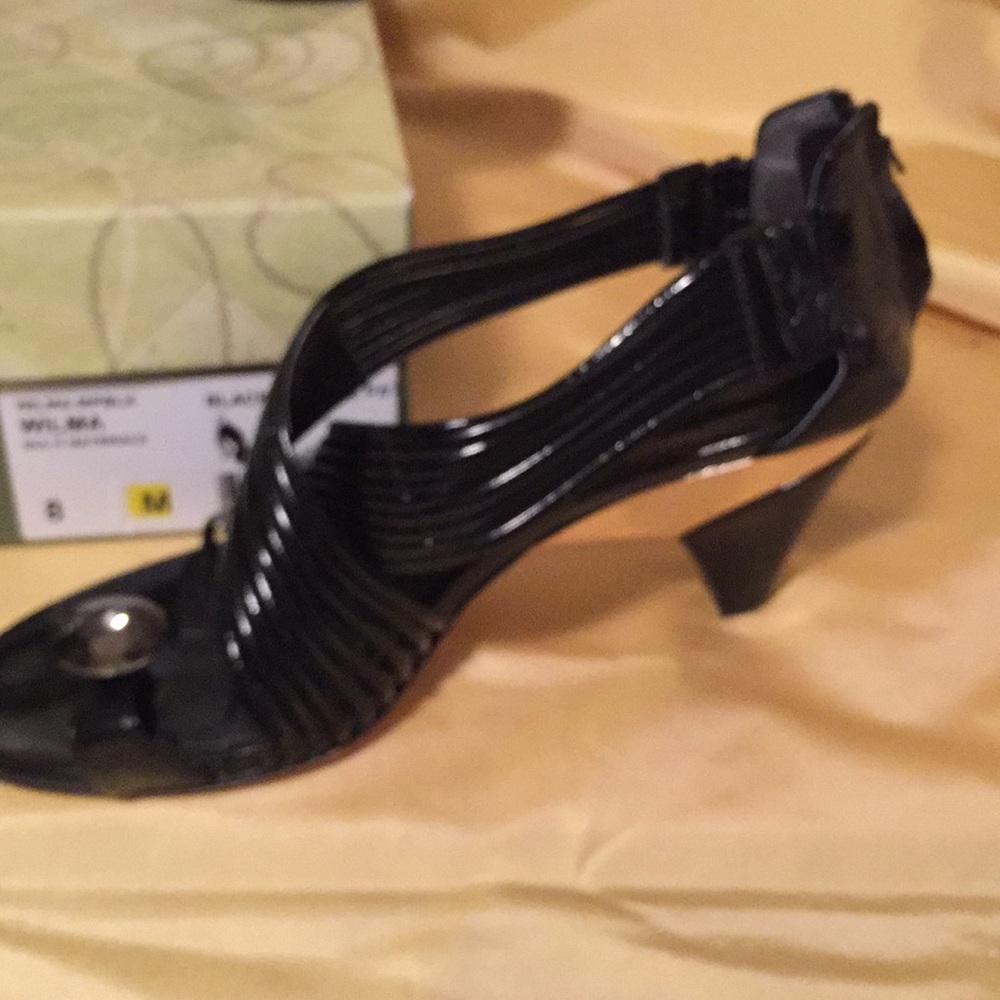 J Renee black shoes